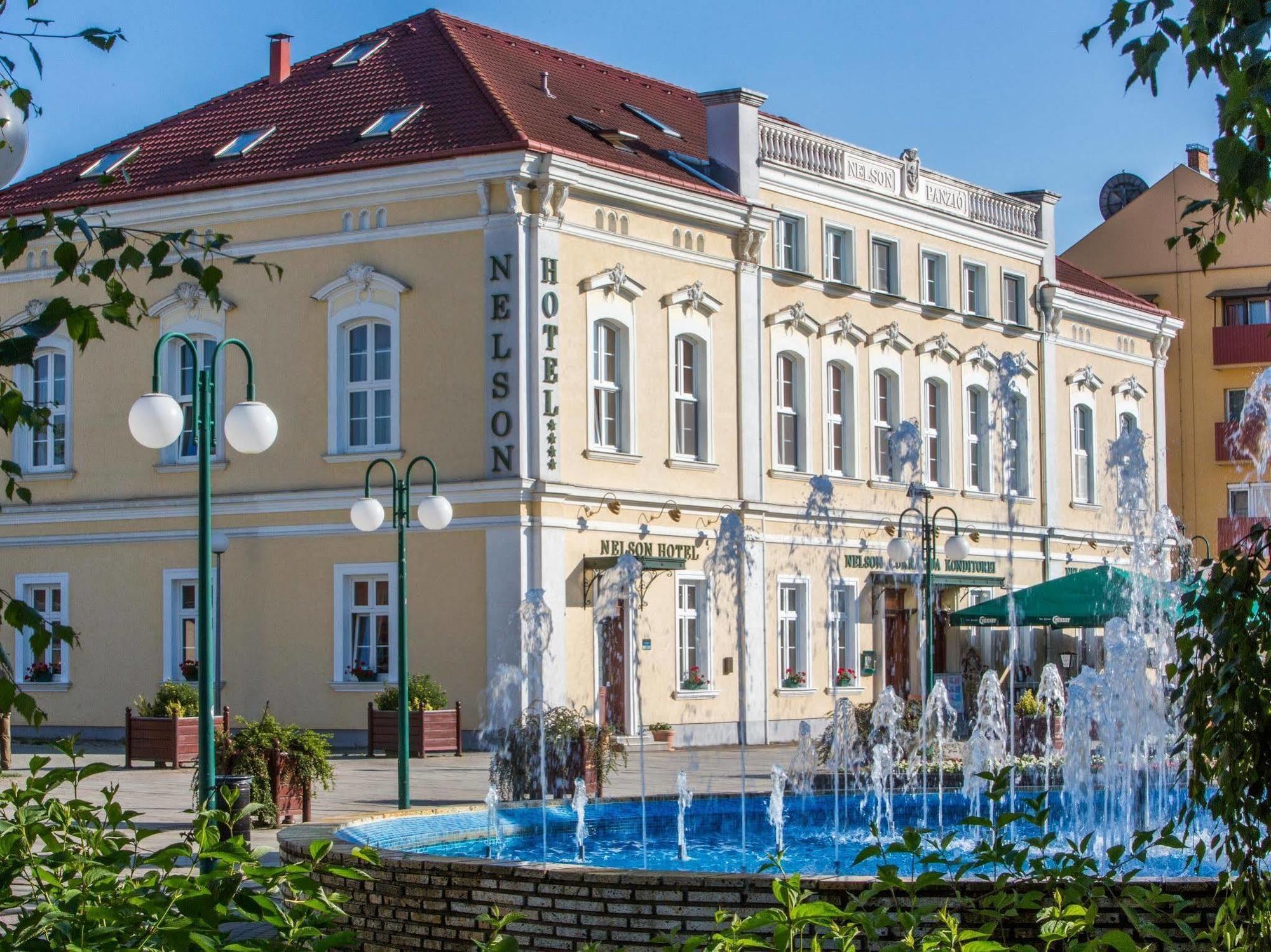 Nelson Hotel Hajdúszoboszló Eksteriør bilde