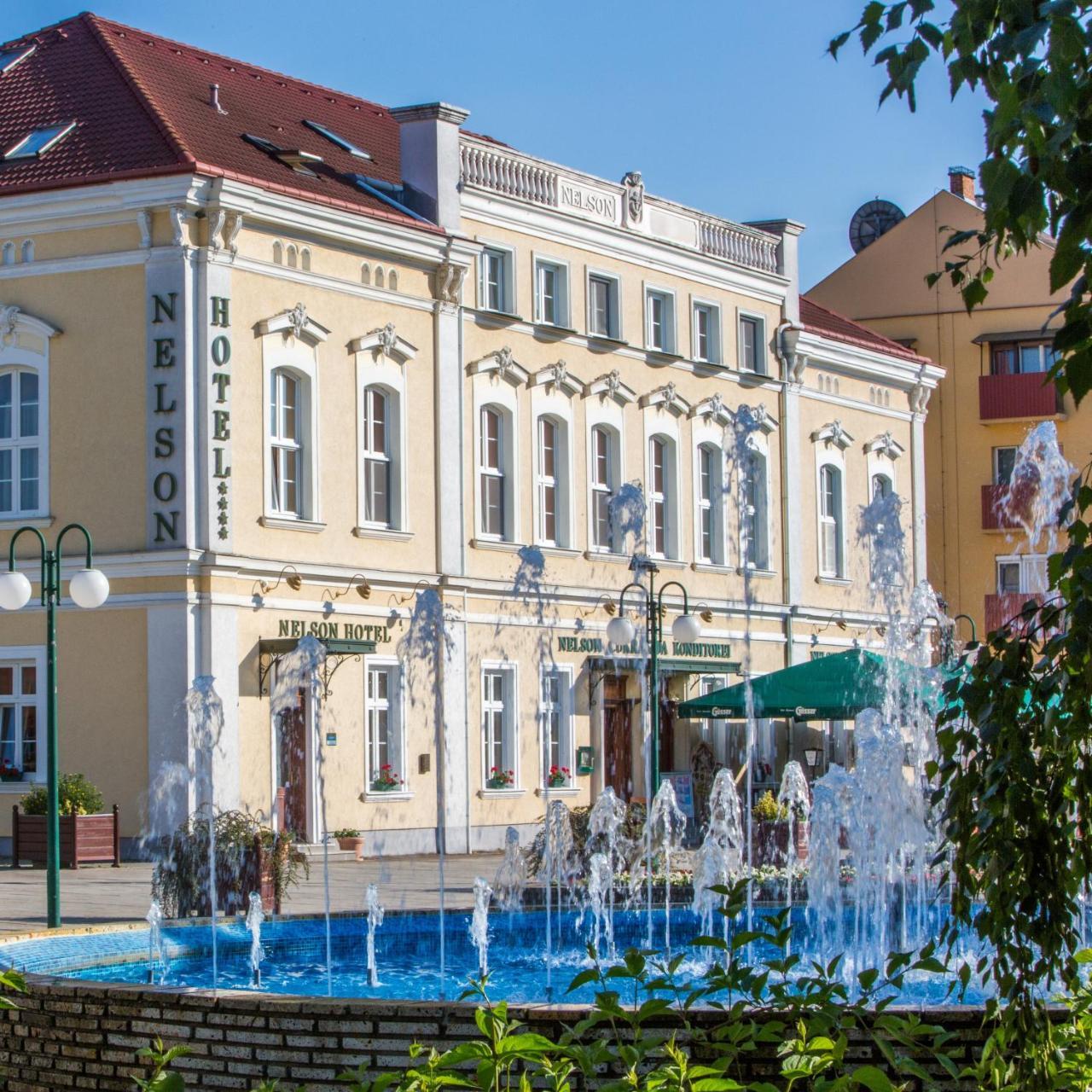 Nelson Hotel Hajdúszoboszló Eksteriør bilde