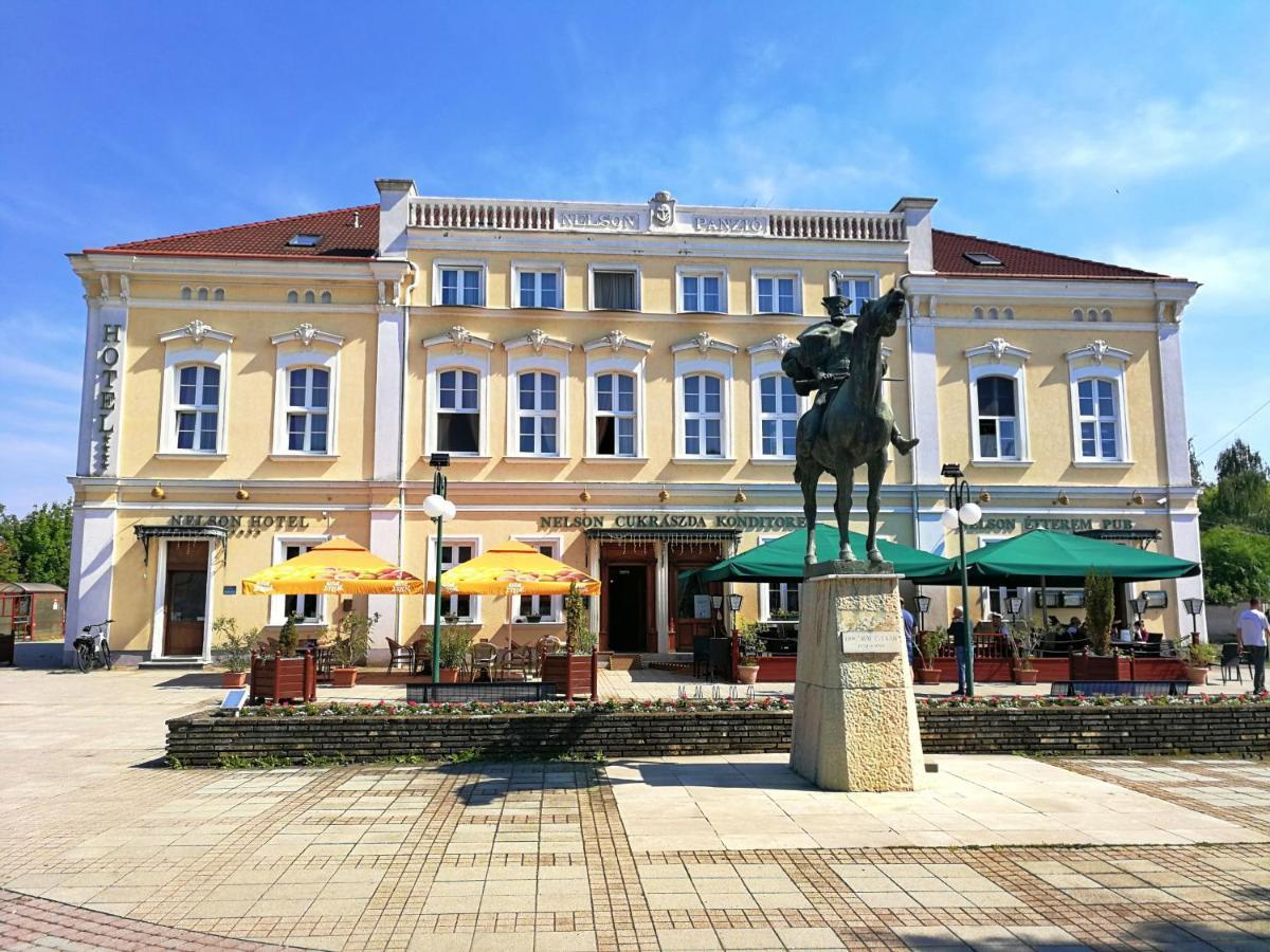 Nelson Hotel Hajdúszoboszló Eksteriør bilde